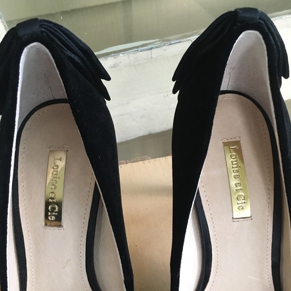 ✨(Louise et Cie) WORN ONCE velvet heels - Picture 5 of 12
